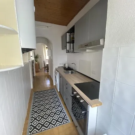 Vintage 2bedroom Appartement *